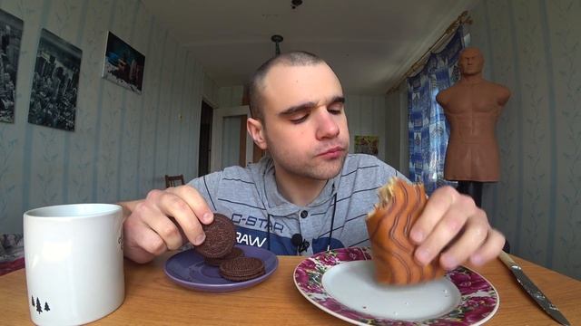 МУКБАНГ АСМР БИСКВИТНЫЙ РУЛЕТ / ПЕЧЕНЬЕ - БУТЕРБРОД ШОКОЛАДНОЕ / КОФЕ / ДЕСЕРТ/ EATING ASMR Mukbang смотреть онлайн