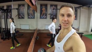 Пришёл в тренажёрный зал на тренировку. RECORD фитнес-центр.