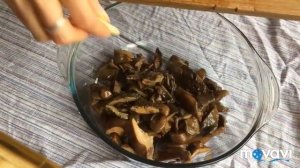Салат из маринованных рыжиков