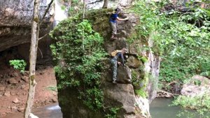 Чинарский и Университетский водопады. Мезмай. Май 2021