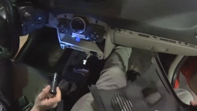 Разборка панели на RENAULT CLIO 3 смотреть онлайн