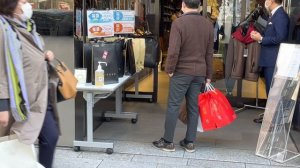 Что модно в Токио. Как одеваются в Японии зимой. Японский стрит стайл из Гинза (Часть 1).