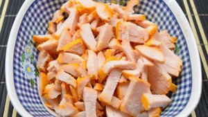 Фунчоза с овощами и копченой куриной грудкой