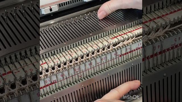 Вязаные тонкости. Декоративное прибавление петель по рукавам на жемчужной резинке. смотреть онлайн