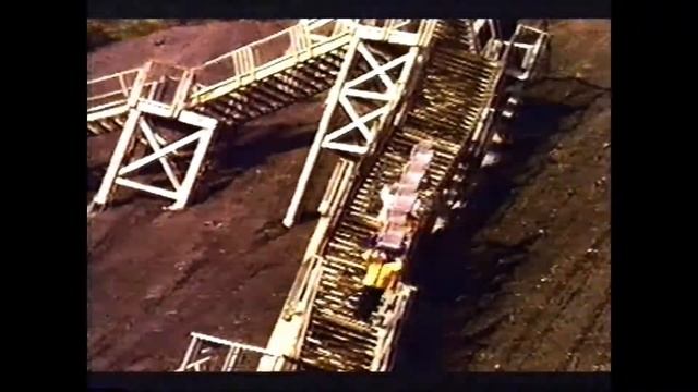 Pub Québec - Chevrolet Venture (1998) смотреть онлайн