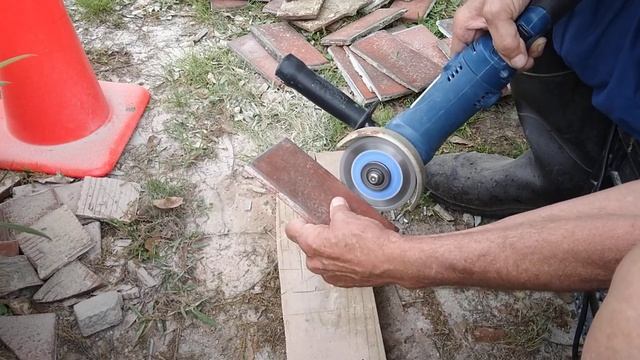 You've got 26 tiles to clean...now git on it ! смотреть онлайн