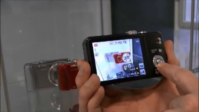 Panasonic DMC-TZ30 Auto tracking demo смотреть онлайн
