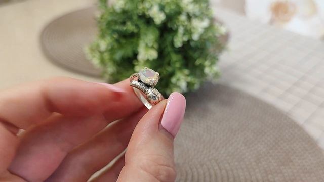 Доставка бесплатно! Натуральные камни, кварцы в наличии. 14.02.2023 смотреть онлайн