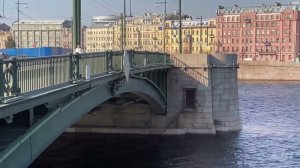 Биржевой мост в Санкт-Петербурге