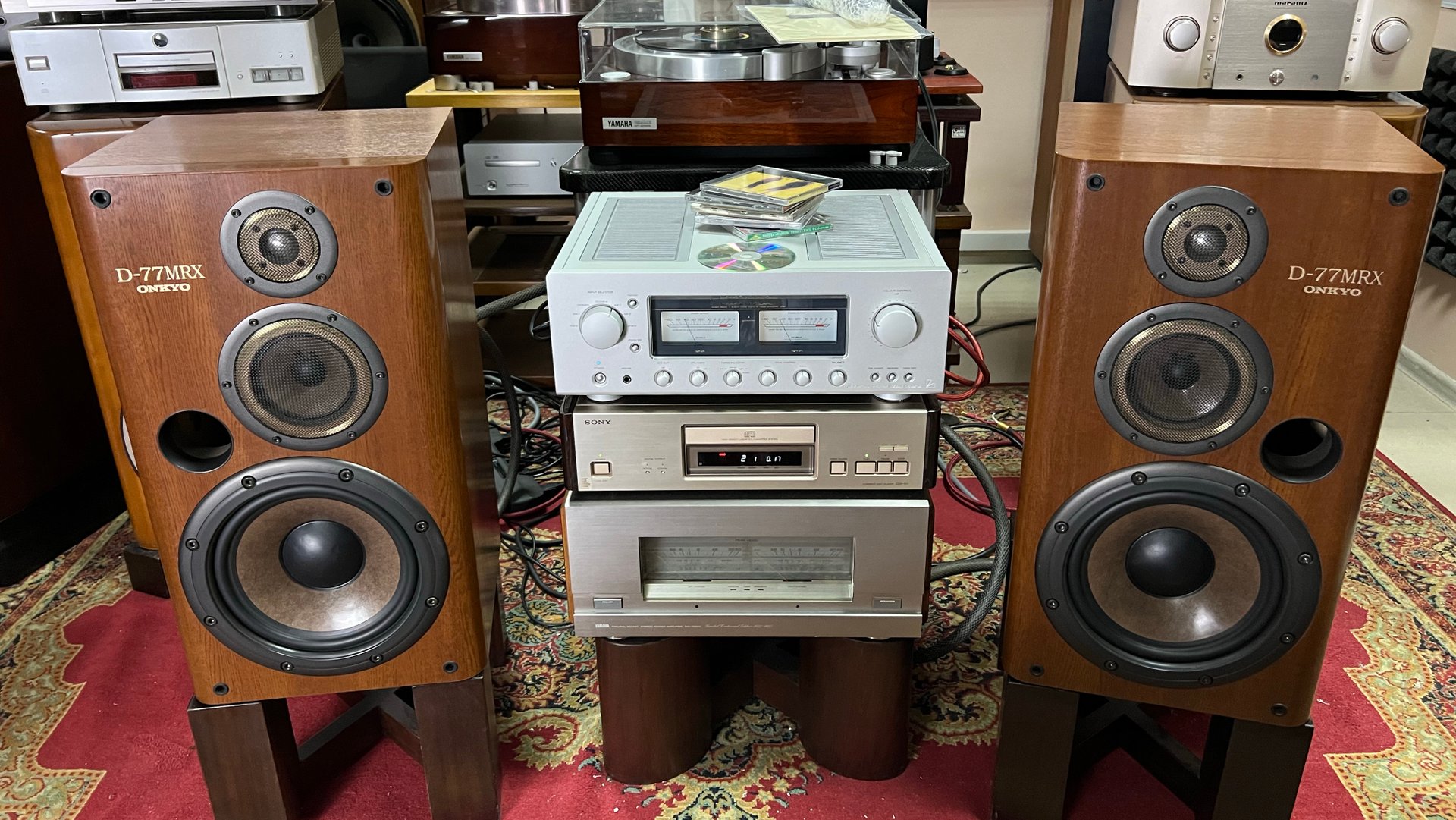 Колонки Onkyo D 77 MRX & Luxman 509 FSE смотреть онлайн