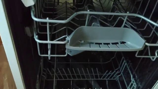 Распаковка - Посудомоечная машина Bosch SPS25FW11R смотреть онлайн