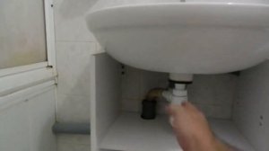 №63. Тумбочка под раковину в ванной.