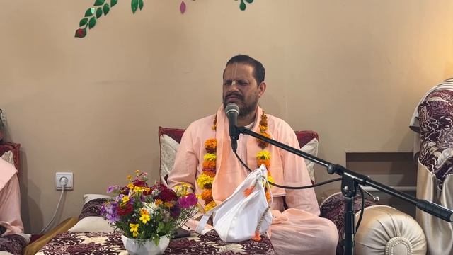 Уттама Кришна Прабху – Экадаши, конец фестиваля (07.09.2022, ч.3) смотреть онлайн