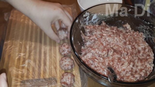 Тефтели с рисом и фрикадельки/домашние полуфабрикаты смотреть онлайн