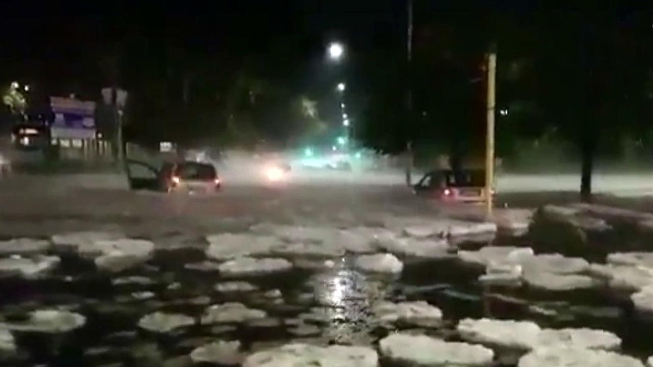 В результате сильного ливня в Риме подтоплены всемирно известные достопримечательности