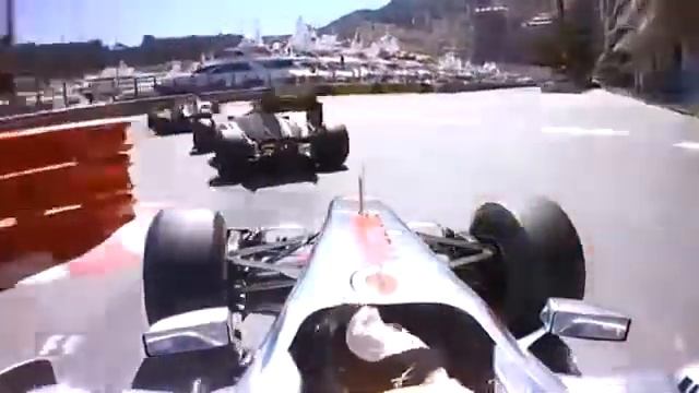 Какой-то жирный челик издаёт звуки как гоночная машина смотреть онлайн