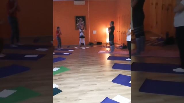 Из женского класса Кундалини йоги... #женскийкласс #адишакти #небеснаякоммуникация #кундалинийога смотреть онлайн