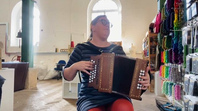 Melnet Tune of the Month Sept 2022 - La Marianne | Becci Pamely-Bast Melodeon (diatonic accordion) смотреть онлайн