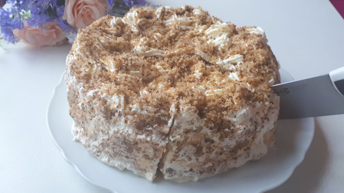 Рецепт торта в домашних условиях. Как сделать торт с безе? Киевский торт на День Рождения.