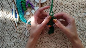 Украшения вязанные крючком