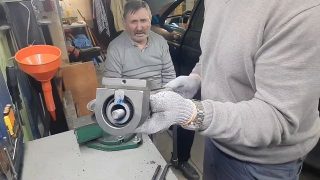 Съёмник пружин Дело техники. работа, разборка, отзыв.