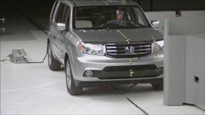 Краш тест видео Honda Pilot