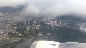 Взлёт в Кольцово и красивый подъëм среди кучевых облаков.