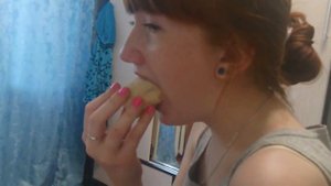 Как правильно  есть мороженое/How to eat ice cream.