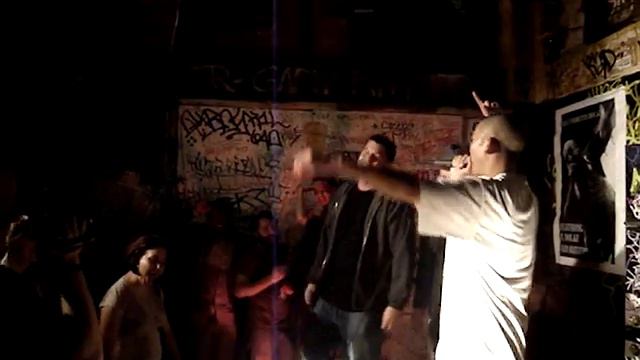 Subverse vs. Tantrum смотреть онлайн