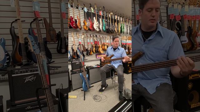 Kona fretless bass guitar demo at Victor Litz Music Center смотреть онлайн
