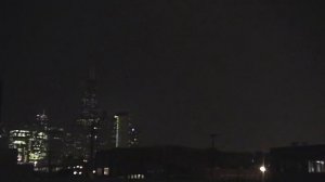 lightning strikes the sears tower in chicago