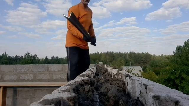 #бетоннаяперемычка#строимдом    Бетонная перемычка над окном своими руками.
