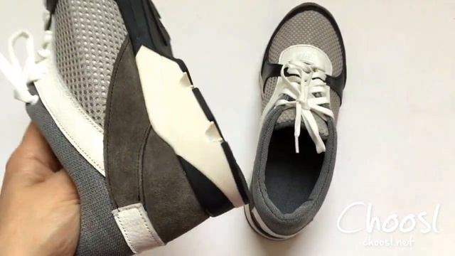 Серые кроссовки ручной роботы — Choosl смотреть онлайн