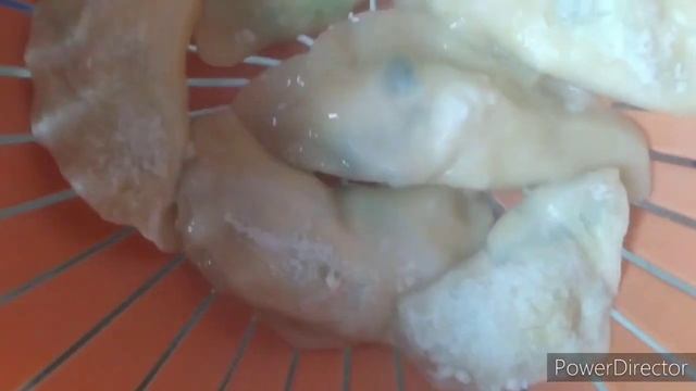 Вареники с творогом и зелёным луком.