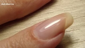 Как сделать идеальные блики. Выравнивание ногтей базой.