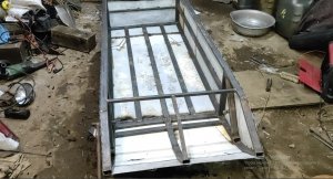 Изготавливаем новые сани для снегохода