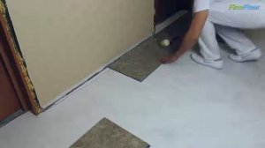 Укладка замковой кварц виниловой плитки ПВХ Fine Floor на подготовленное бетон
