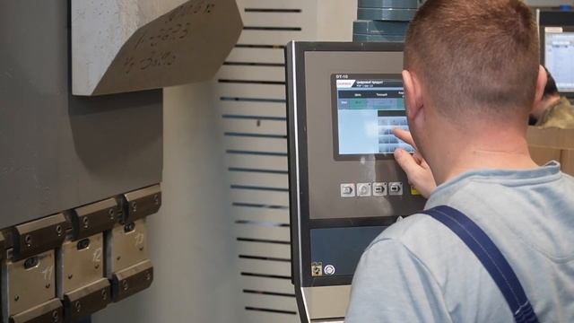 Обработка металла. Сварка и гибка смотреть онлайн