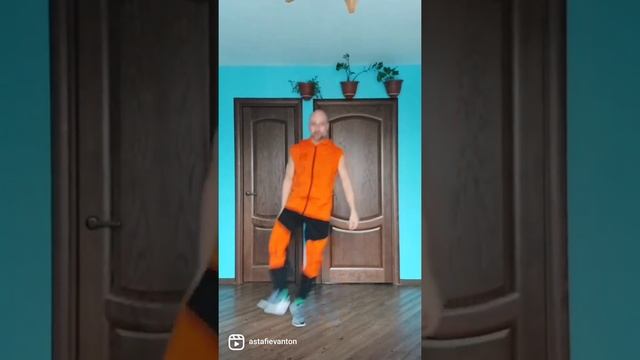 УЧИМ КЛЁВОЕ ДВИЖЕНИЕ НОГАМИ ШАФФЛ ПОД МУЗЫКУ MONSTER LUMIX & GABRY PONTE. #shuffledance #shuffle смотреть онлайн