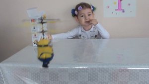 Миньон летающий./Minion flying.Миньон светящийся./Minions glowing