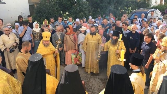 Крестный ход в Свято-Пафнутьевом монастыре, День Крещения Руси