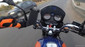 Просто поездка на мотоцикле Bajaj Boxer 150 x