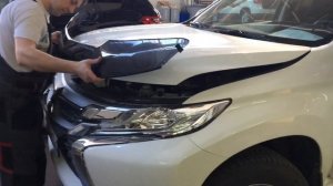 Установка дефлектора капота на Mitsubishi Pajero Sport QX