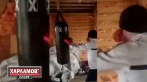 Работа на мешке 60 кг - КМС по боксу Максим Швецов