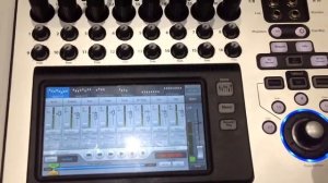 Обзор компактных цифровых микшерных пультов QSC Touch Mix