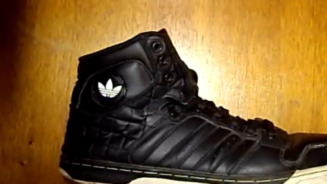 Превращаем китайские кроссовки в фирменные кеды Adidas! :D смотреть онлайн