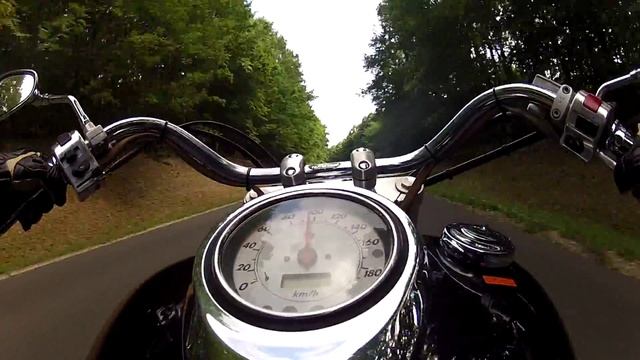Yamaha XVS 1100 DragStar - GoPro HD 2 - Egy kis kör смотреть онлайн