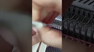 Убавки на промышленной резинке на вязальной машине