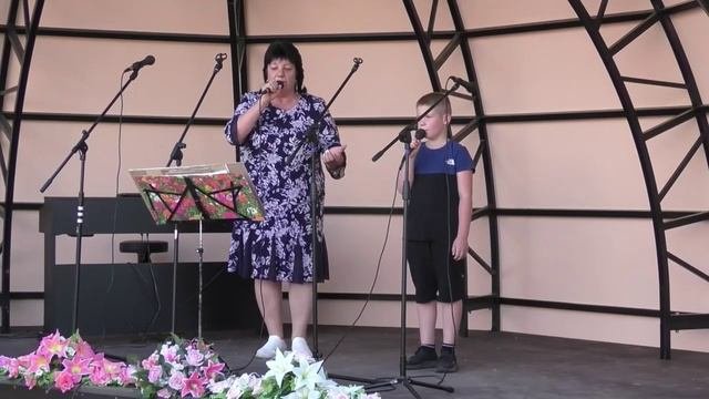 Фестиваль Цветочный край в Петропавловском музее Петропавловского района Воронежской области