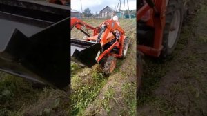 Кубота 6000 и однорядная вибрационная копалка.